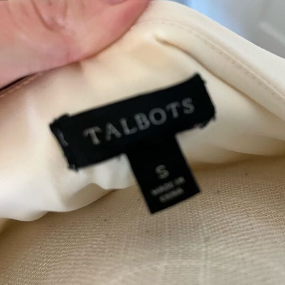 Talbots White Scalloped Back Top Size Small - Picture 5 of 7